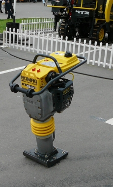 �������������� BOMAG BT 65/4